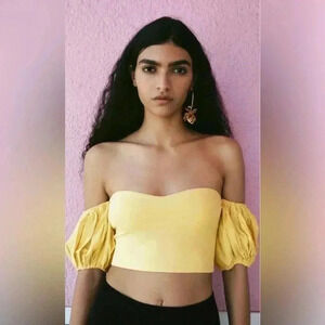 ZARA off the shoulder  Top size Medium